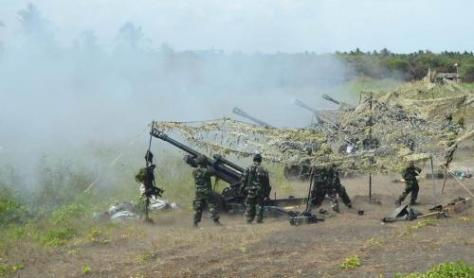 Latihan bantuan tembakan terpadu libatkan 3 matra TNI (Berita Jatim).jpg